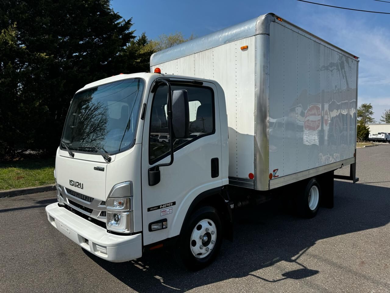 2023 ISUZU NPR