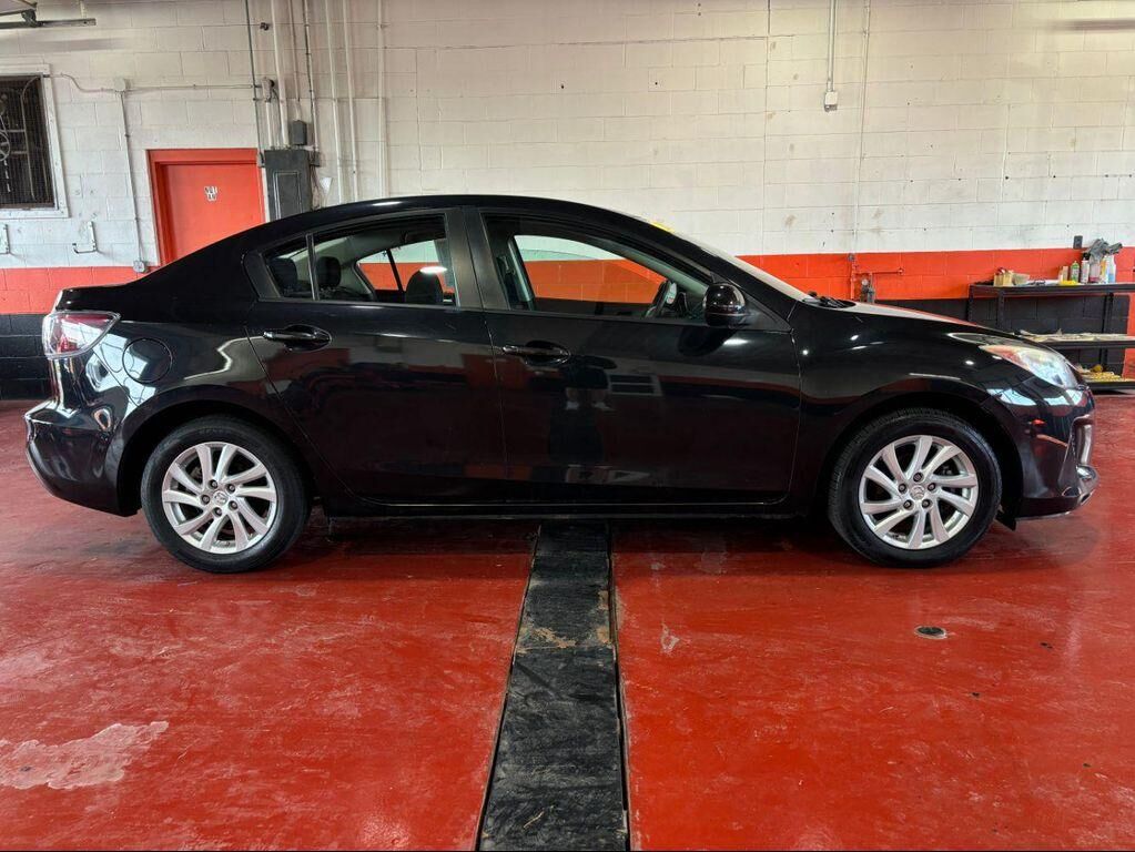2012 MAZDA Mazda3