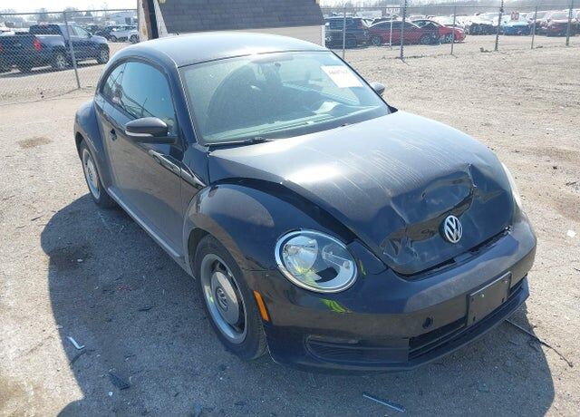 2012 VOLKSWAGEN Beetle