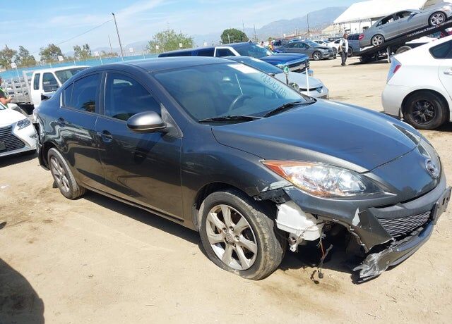 2011 MAZDA Mazda3