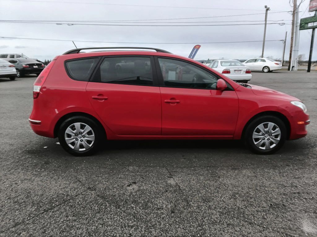 2010 HYUNDAI Elantra Touring