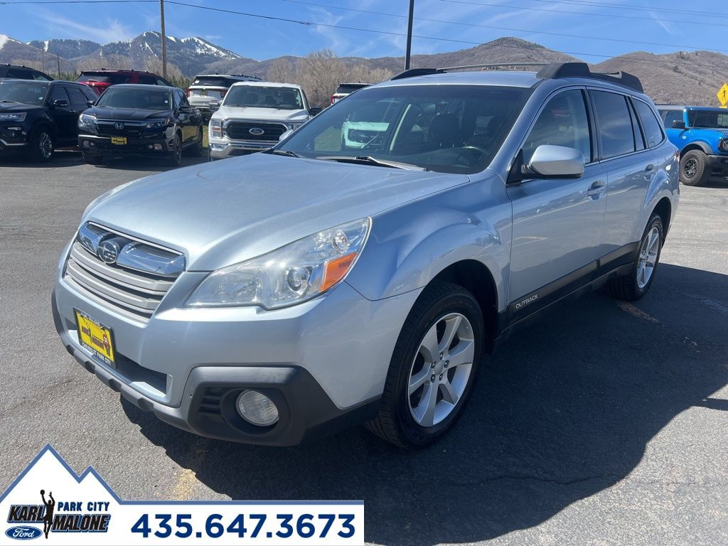 2013 SUBARU Outback