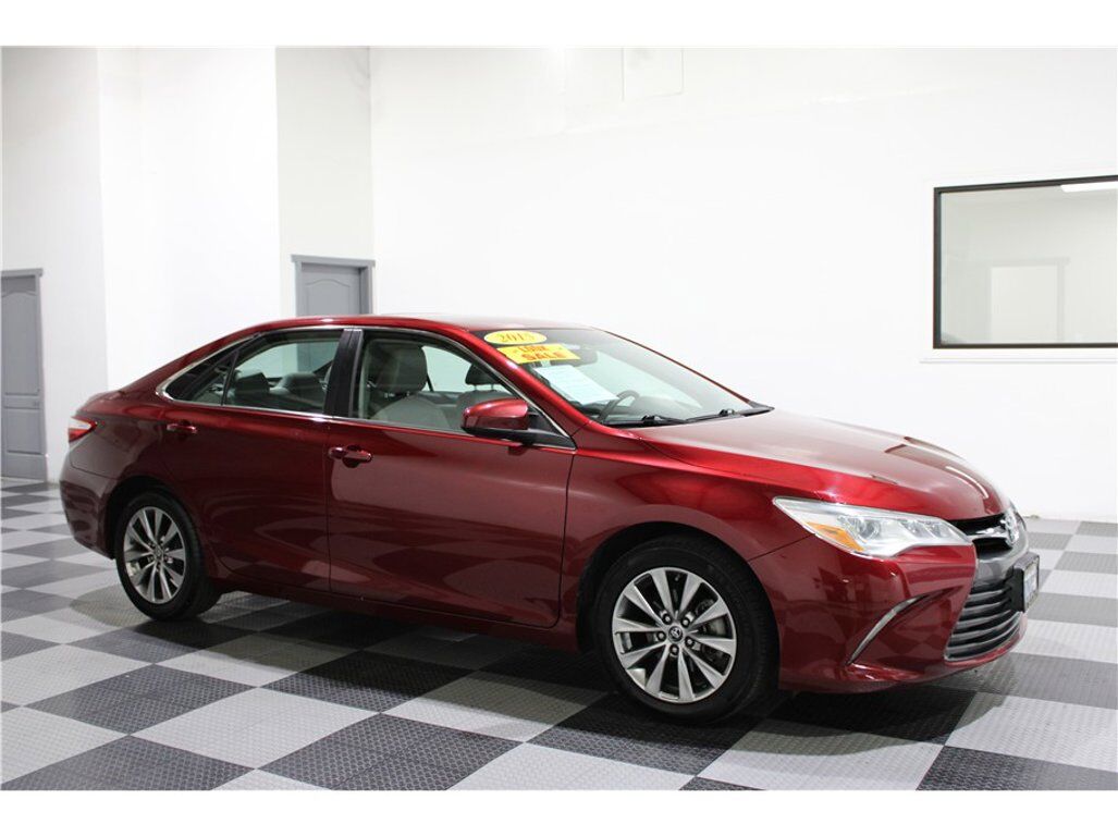 2015 TOYOTA Camry