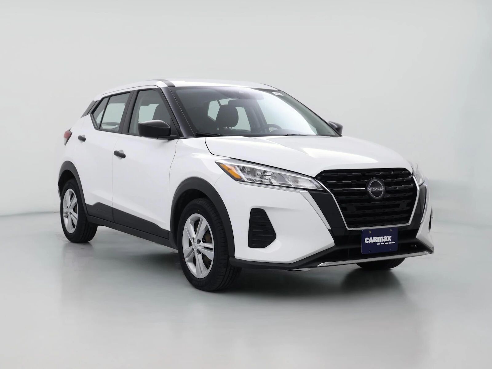 2022 NISSAN Kicks