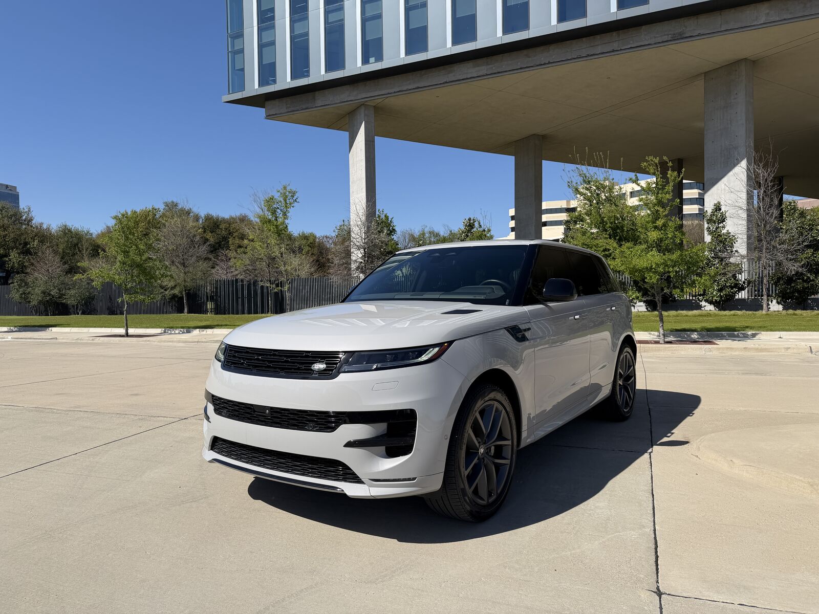 2024 LAND ROVER Range Rover Sport