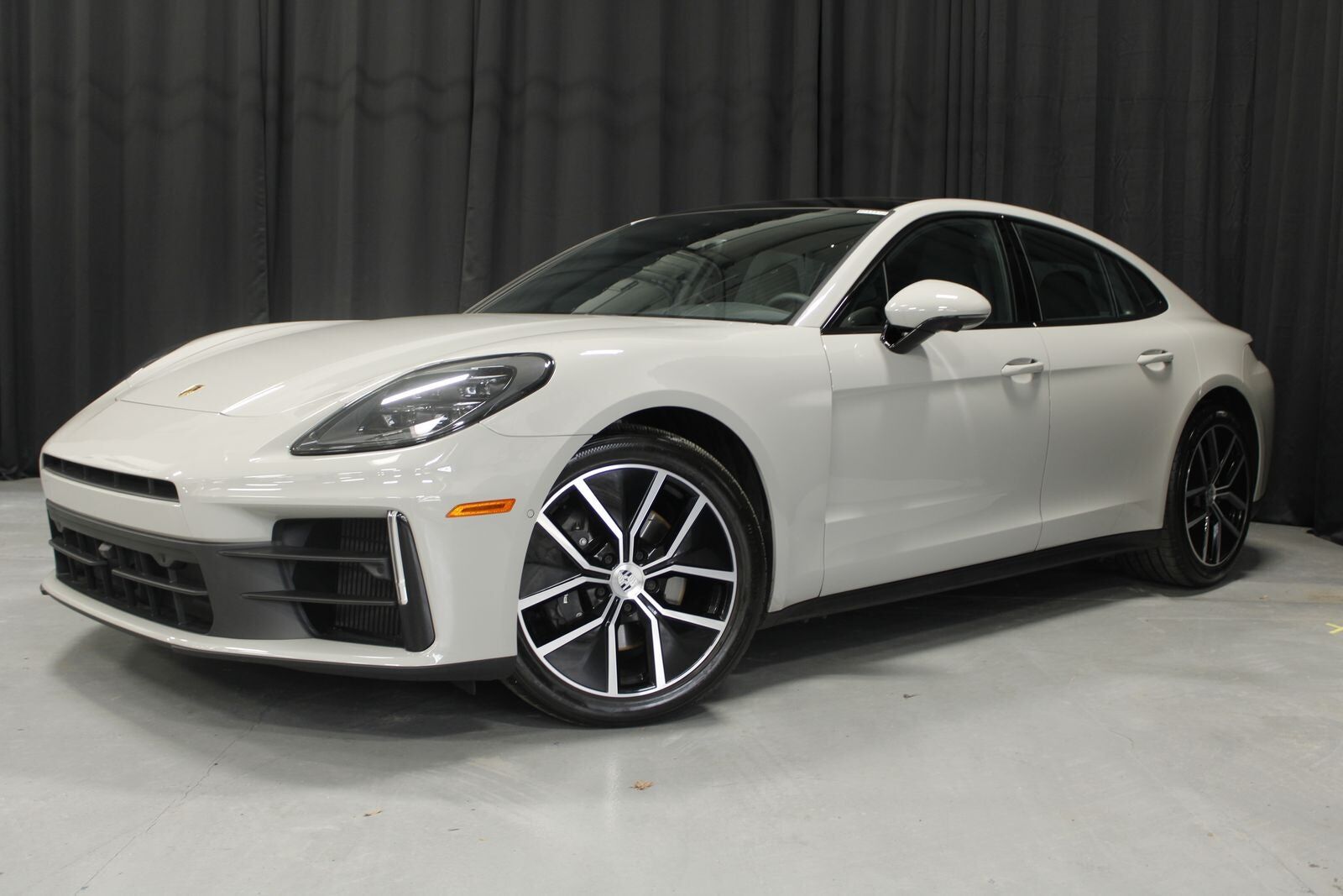 2025 PORSCHE Panamera