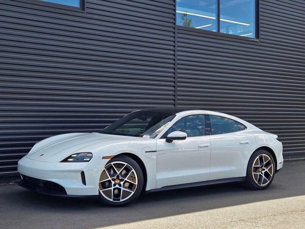 2025 PORSCHE Taycan