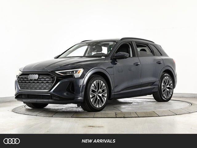 2024 AUDI Q8