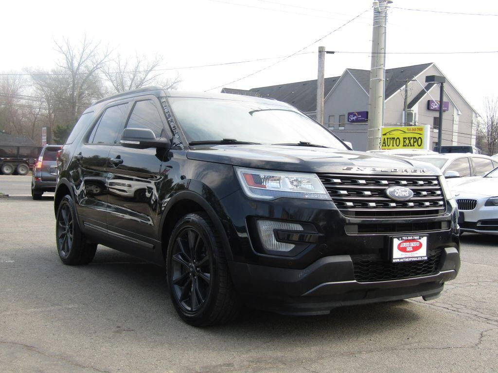 2017 FORD Explorer