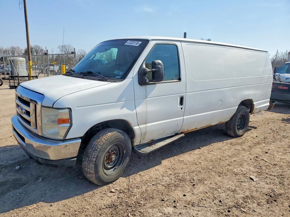 2011 FORD E-350