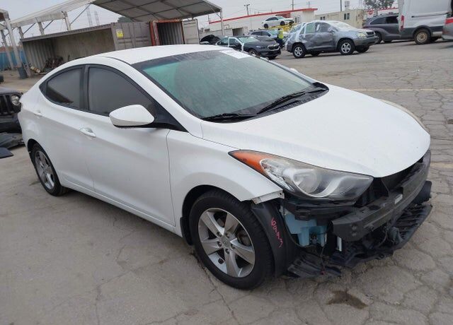 2013 HYUNDAI Elantra