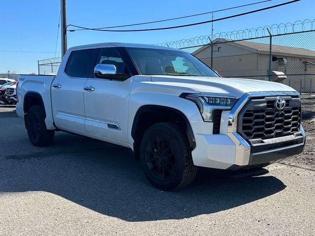 2024 TOYOTA Tundra