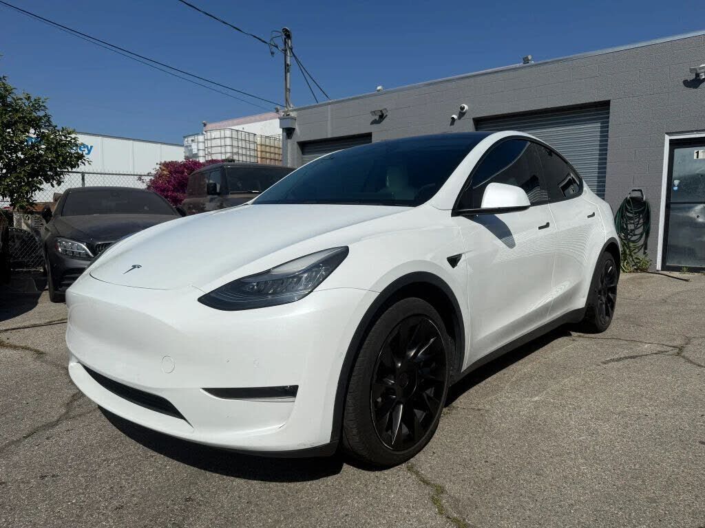 2020 TESLA Model Y