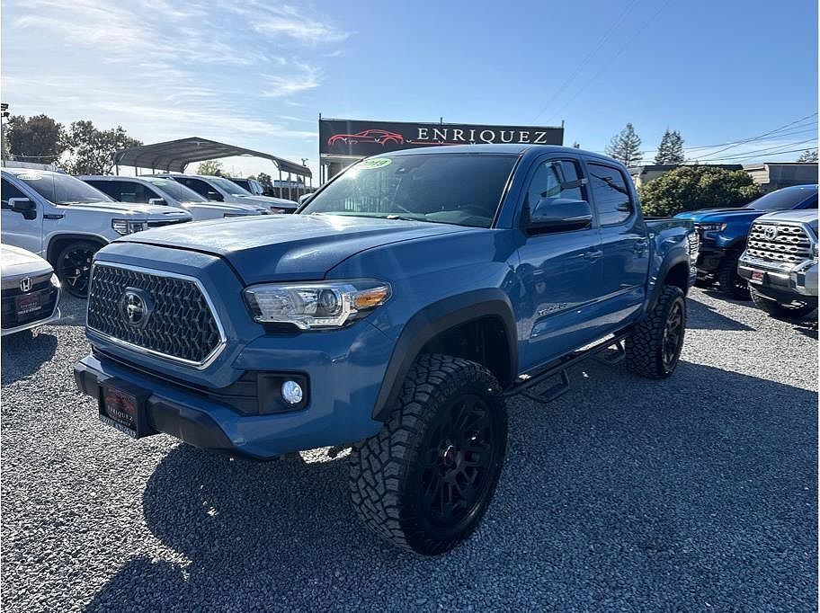 2019 TOYOTA Tacoma