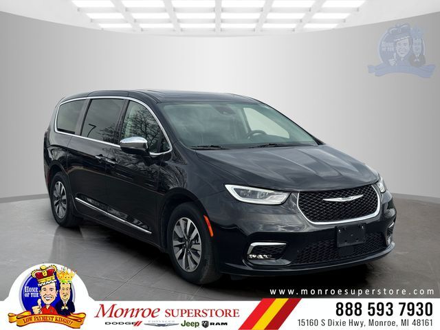 2023 CHRYSLER Pacifica