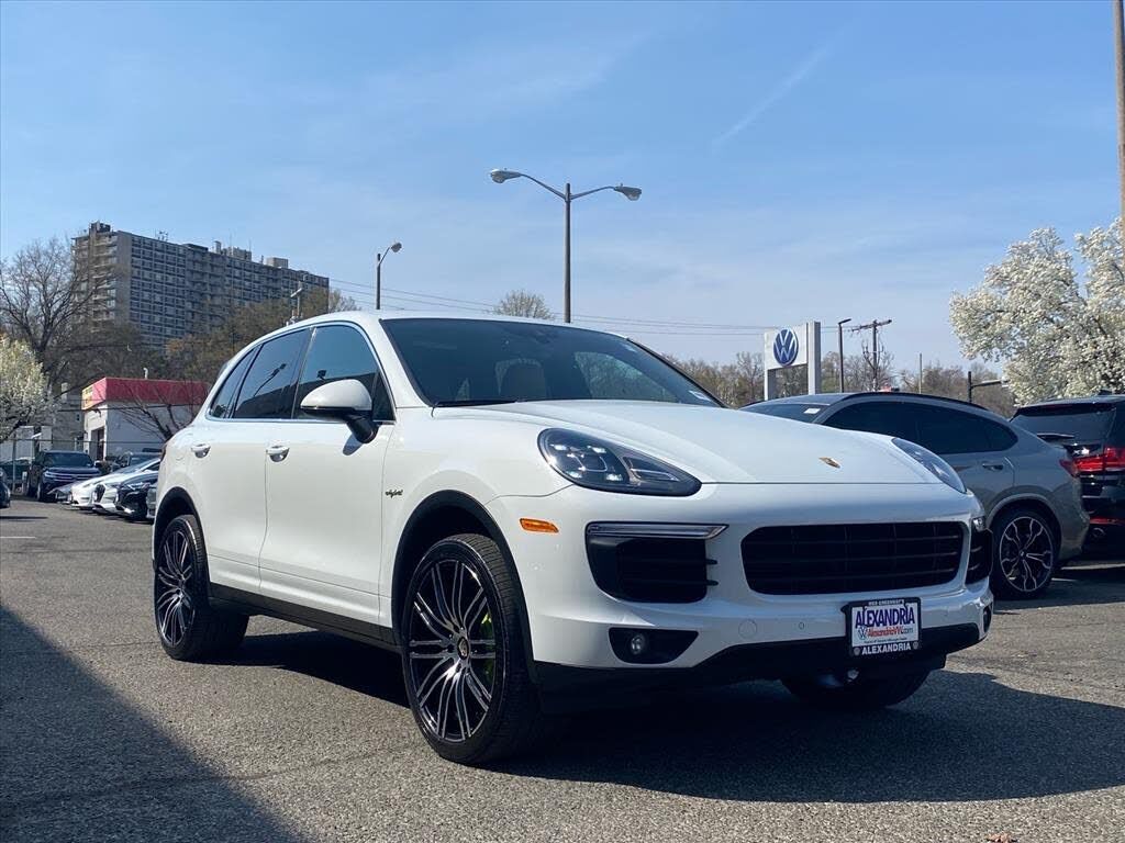 2016 PORSCHE Cayenne