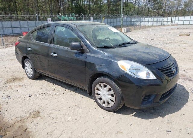 2013 NISSAN Versa