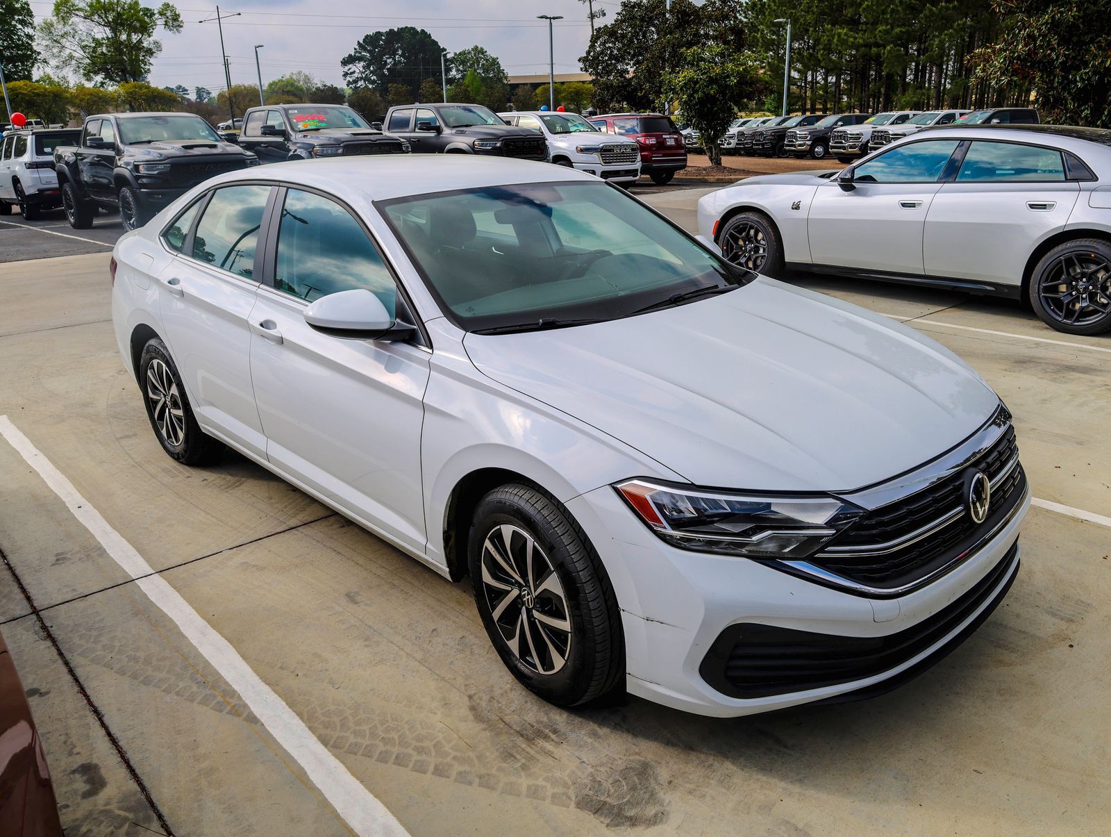 2023 VOLKSWAGEN Jetta