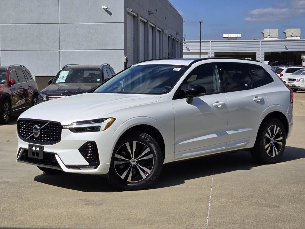 2025 VOLVO XC60