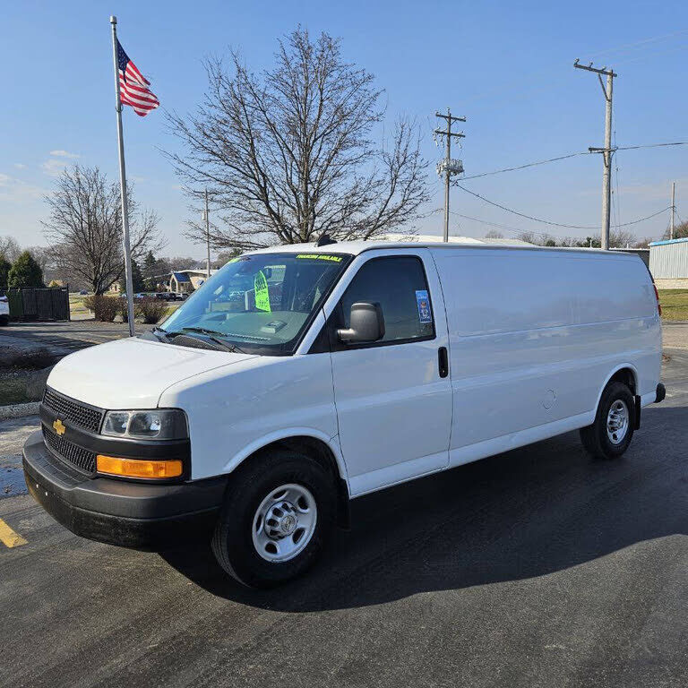2020 CHEVROLET Express