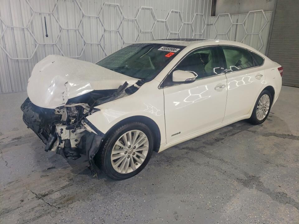 2013 TOYOTA Avalon
