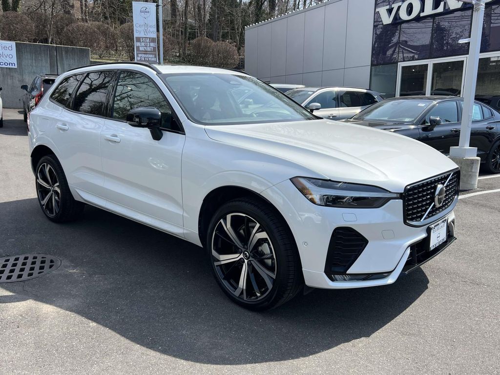 2024 VOLVO XC60