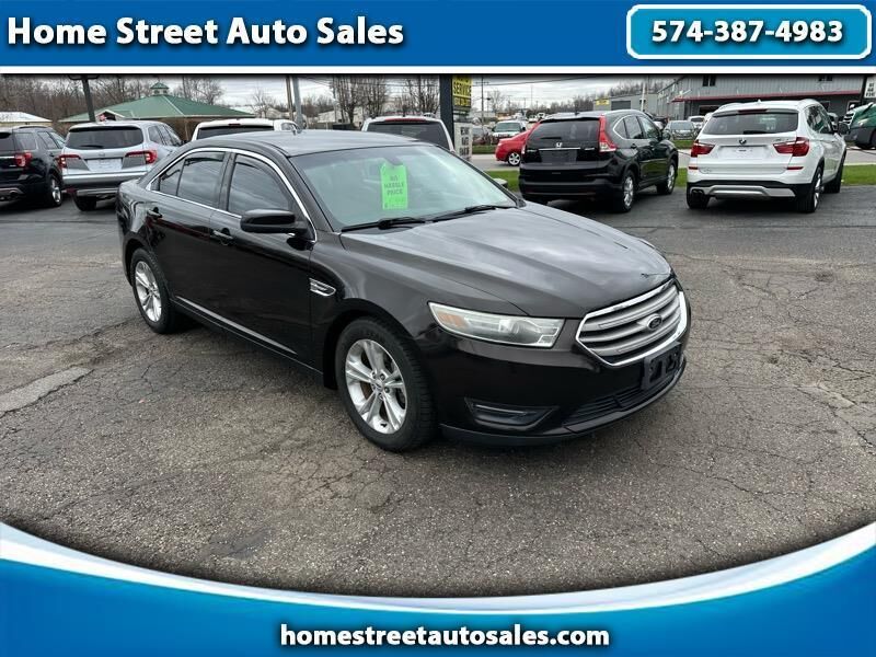2013 FORD Taurus