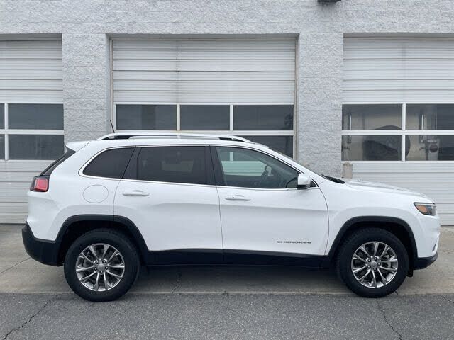 2021 JEEP Cherokee