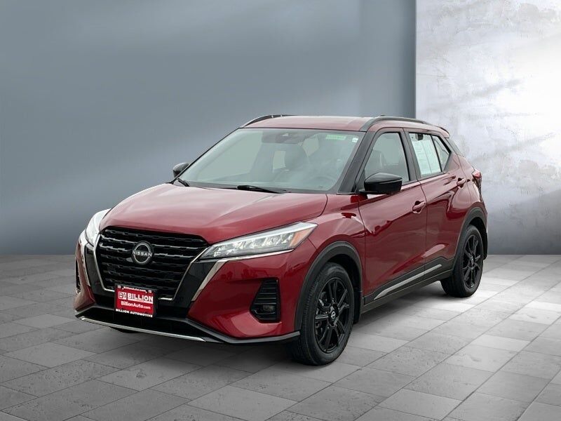 2024 NISSAN Kicks