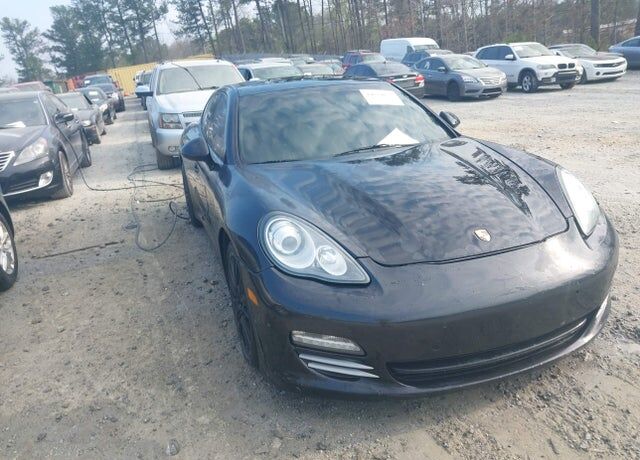2011 PORSCHE Panamera