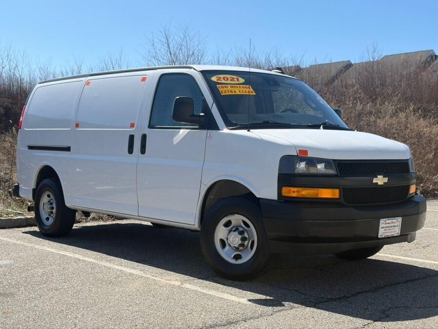 2021 CHEVROLET Express