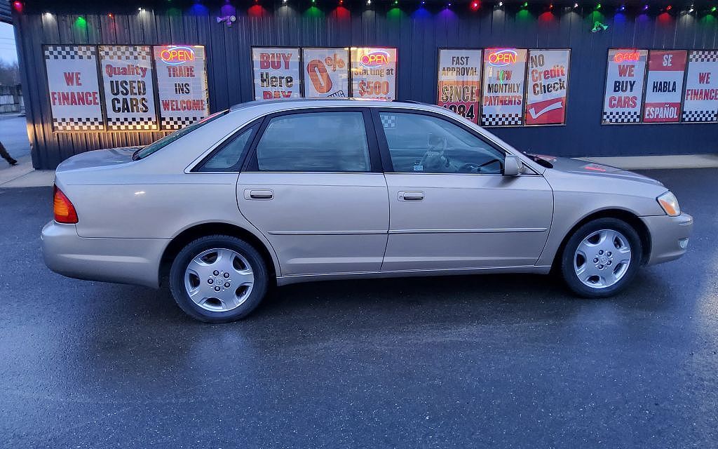 2004 TOYOTA Avalon