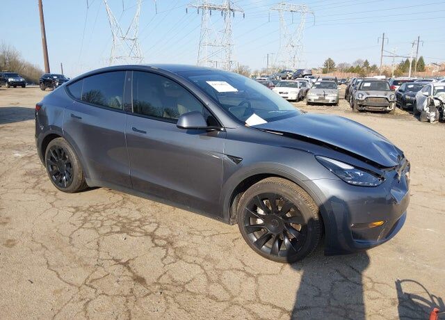 2022 TESLA Model Y