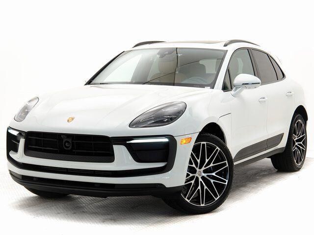 2025 PORSCHE Macan