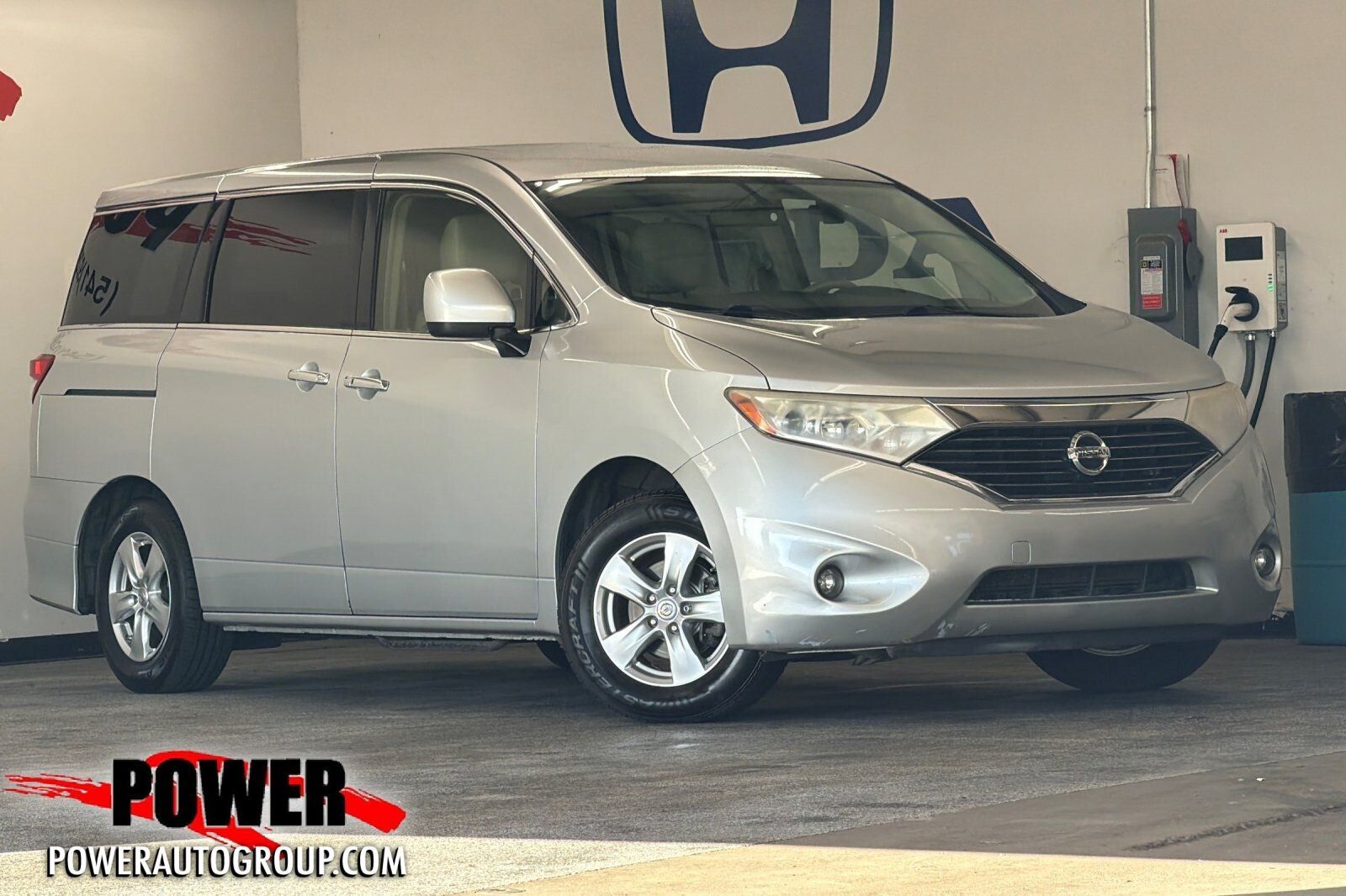 2015 NISSAN Quest