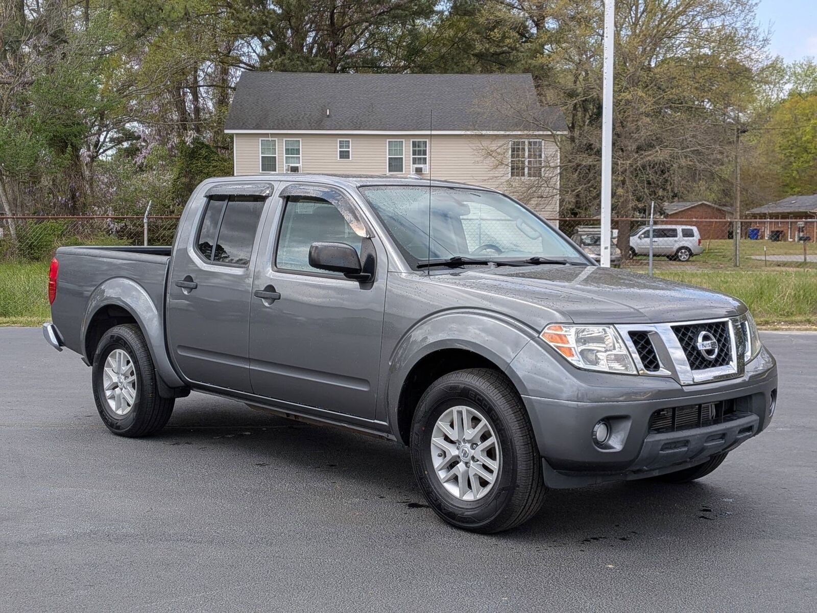 2017 NISSAN Frontier