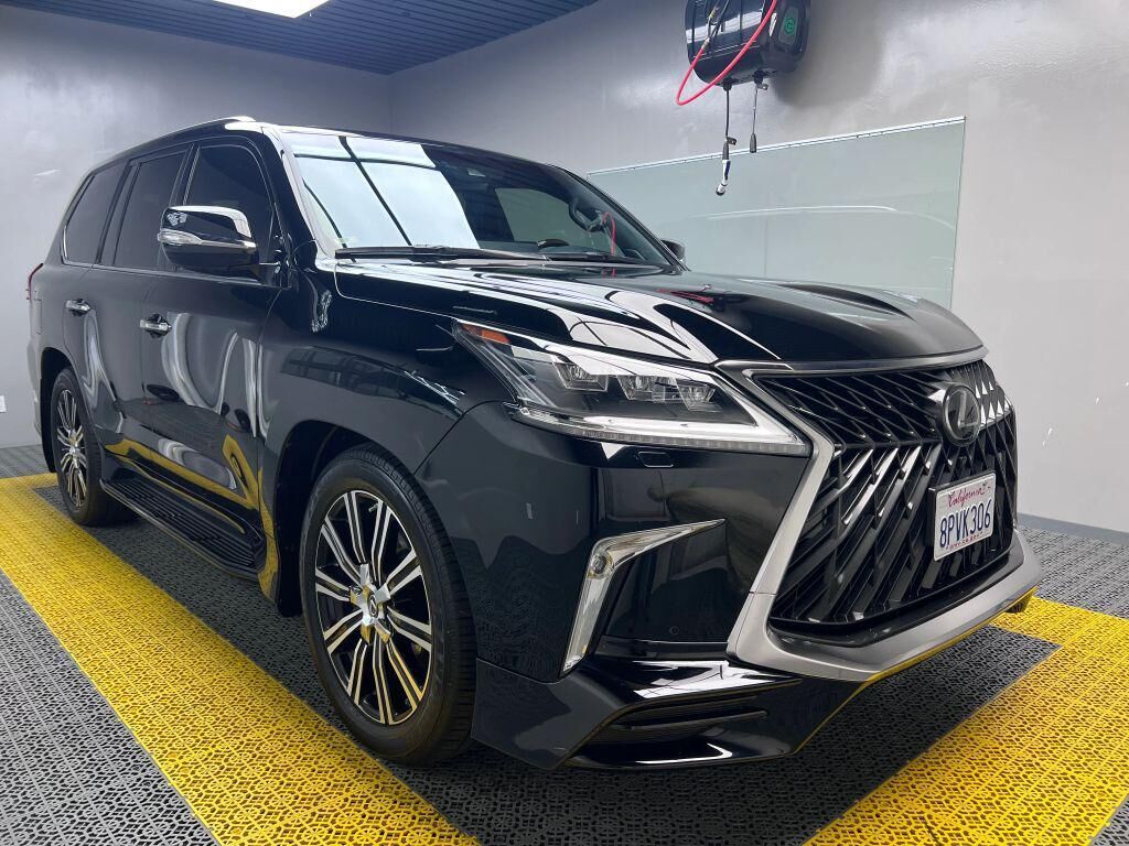 2020 LEXUS LX