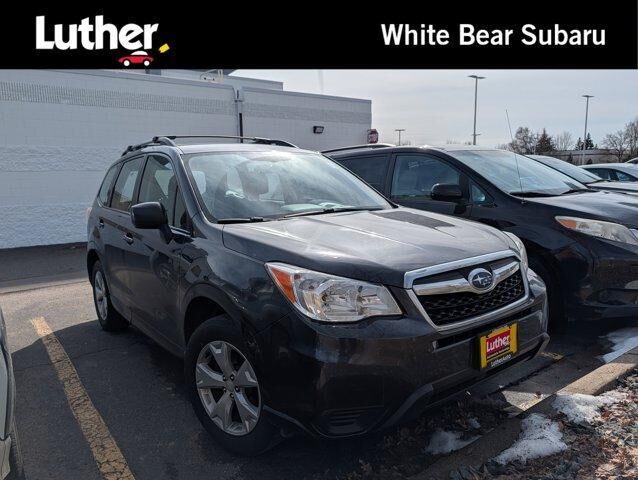 2016 SUBARU Forester