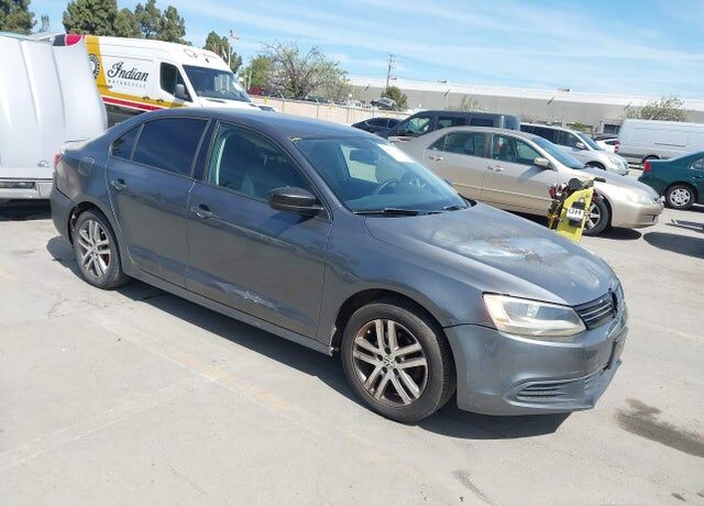 2014 VOLKSWAGEN Jetta