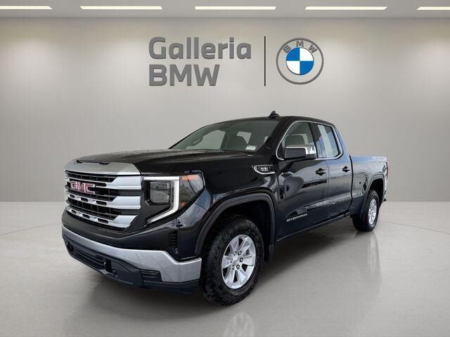 2023 GMC Sierra