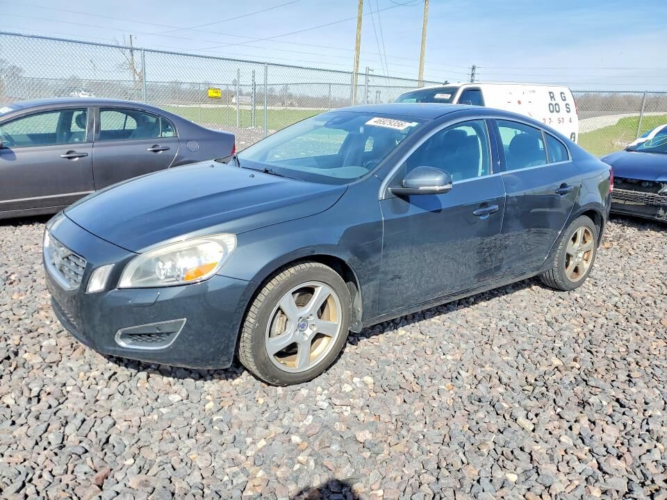 2013 VOLVO S60