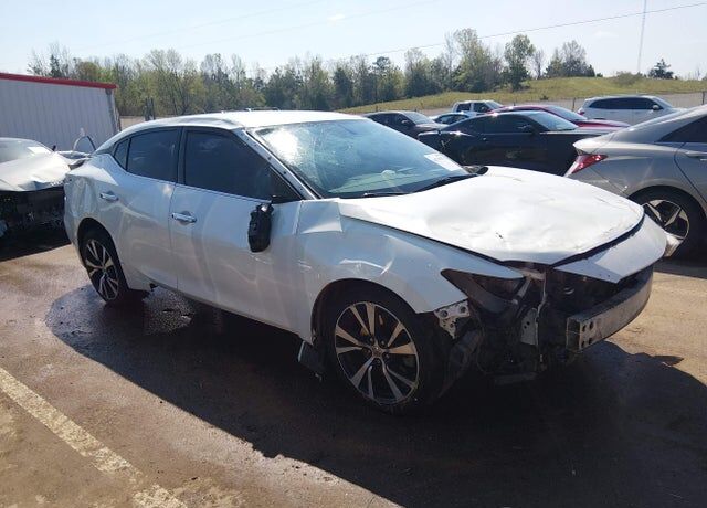 2017 NISSAN Maxima
