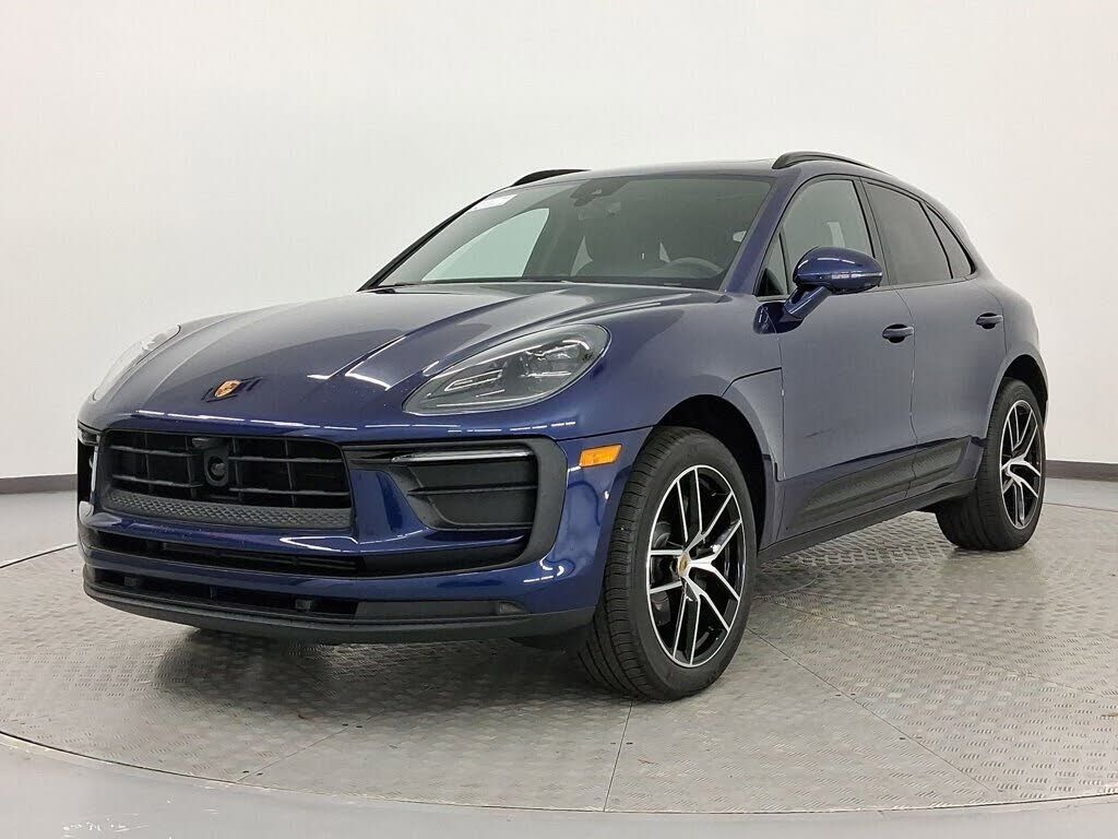 2026 PORSCHE Macan