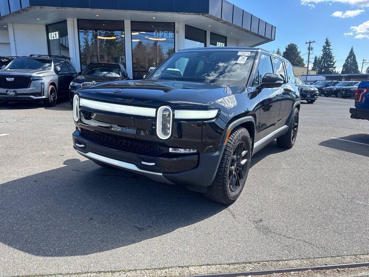 2023 RIVIAN R1S