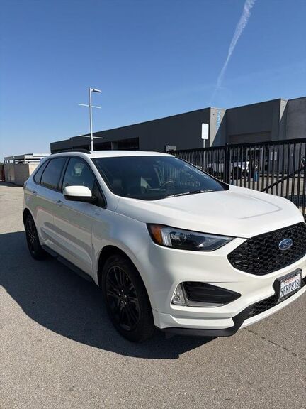 2023 FORD Edge