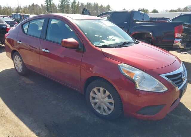 2016 NISSAN Versa