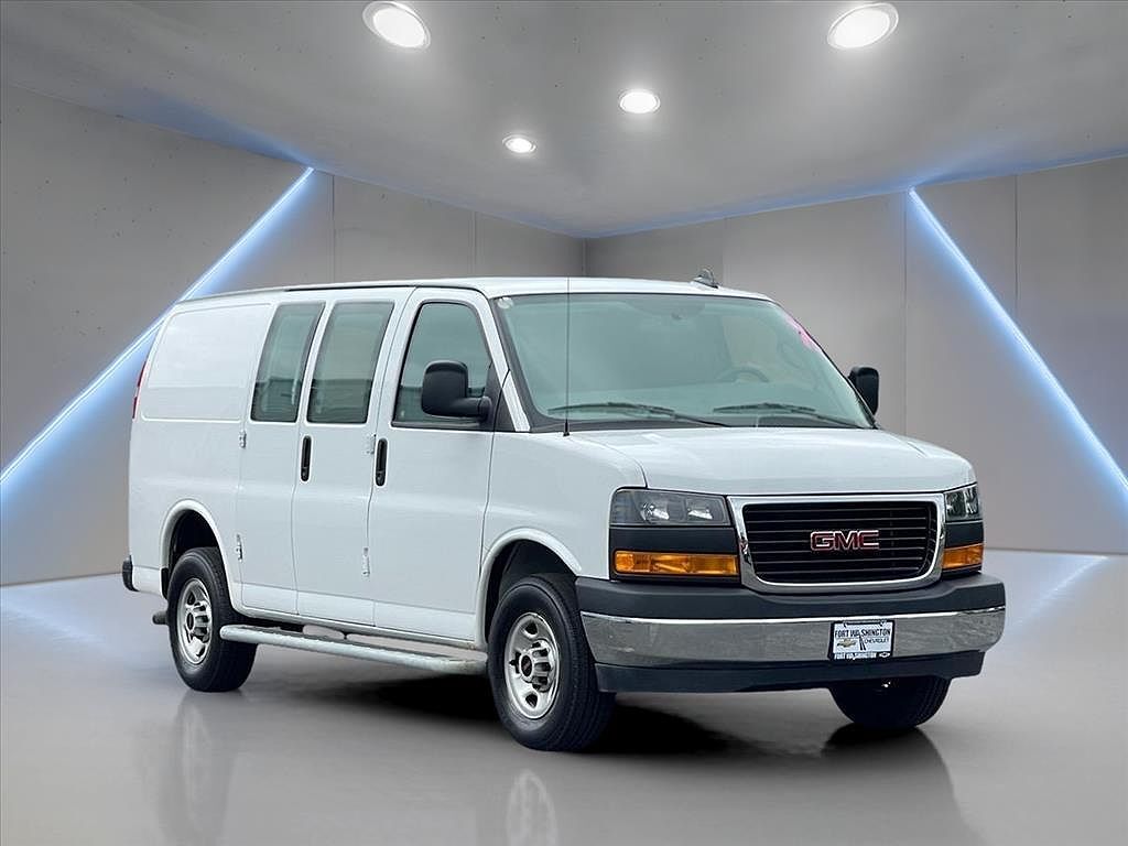 2022 GMC Savana