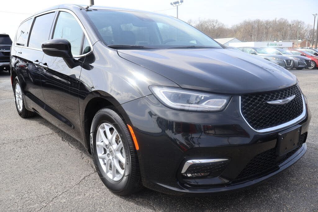 2023 CHRYSLER Pacifica