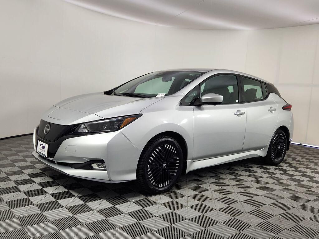 2024 NISSAN Leaf