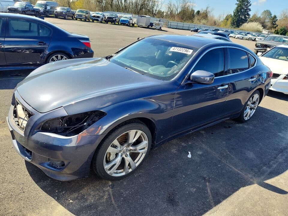 2011 INFINITI M37
